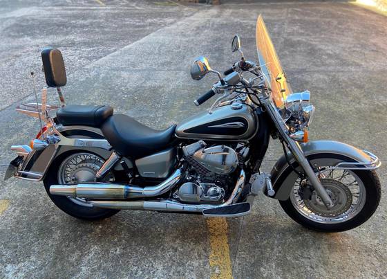 HONDA SHADOW 750 